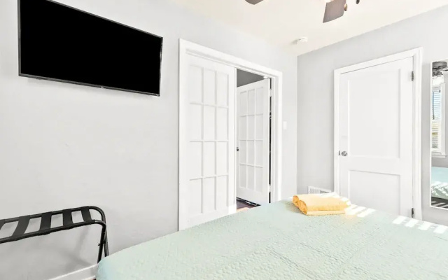 The Waterfront - Waterslide Game Room Sleeps 26