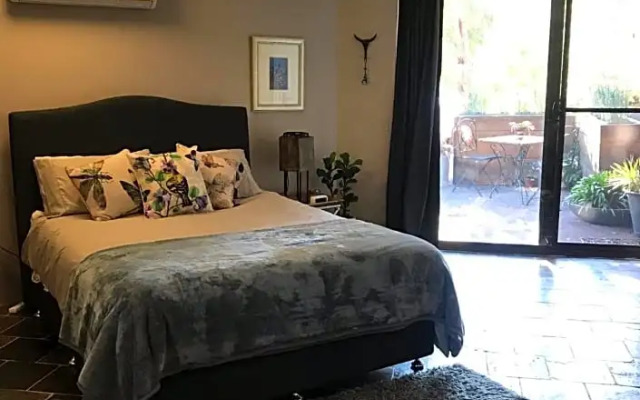Robinson Retreat