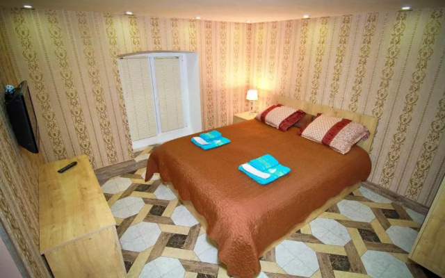 Old Tbilisi Located Appt In 19Th Century House