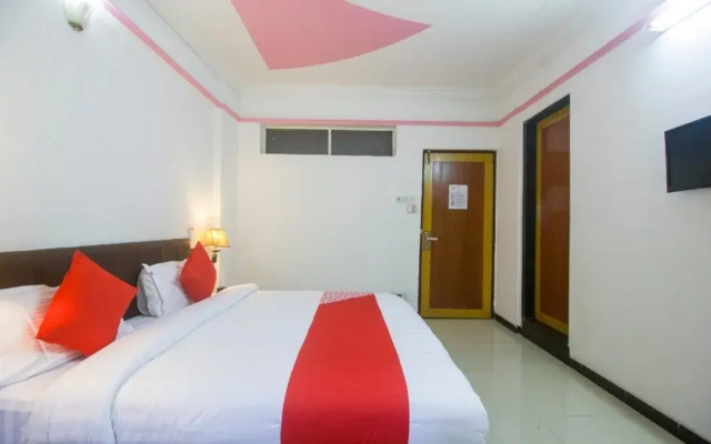 Hotel Silver Inn by OYO