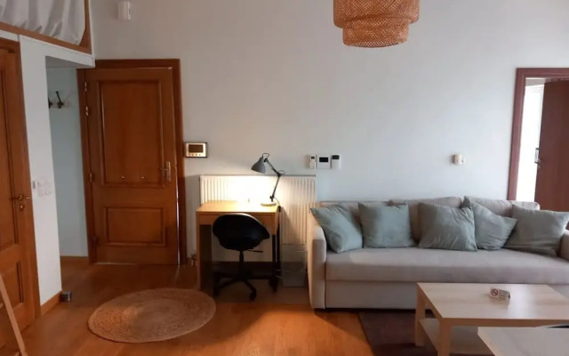 Pavlos Loft Apartment - Leontari Garden Escape