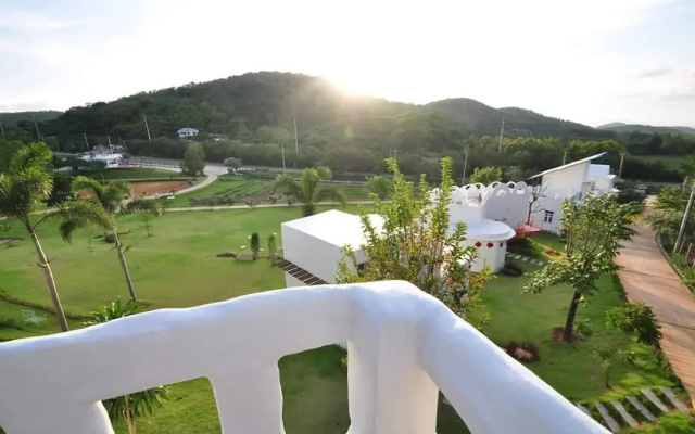 The Buda Muaklek Resort
