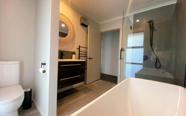 3 Oakview Close