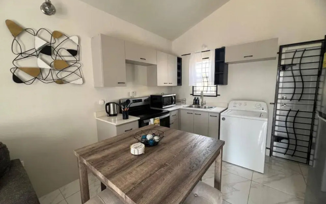 Charming 2 Bedroom Home in Phoenix Park Village