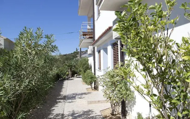 Apartments Nikolina