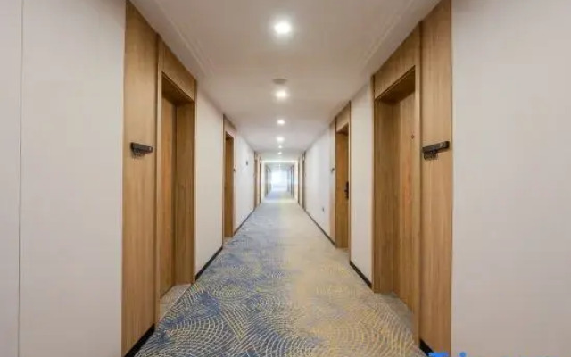 Starway Hotel Beijing Headquarters Base Branch