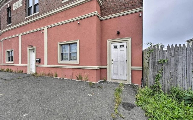 Boston Apartment < 10 Mi to Top Universities