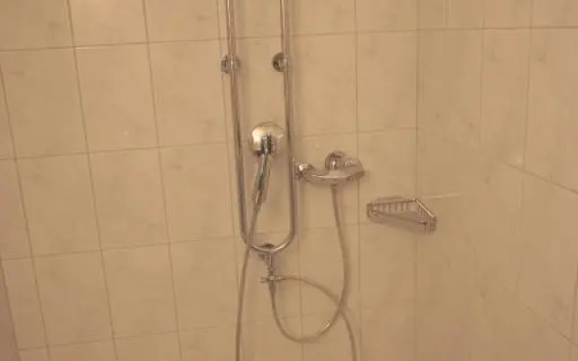 Hotel Happiness