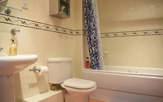 2 Bedroom Flat Next to Brockwell Park