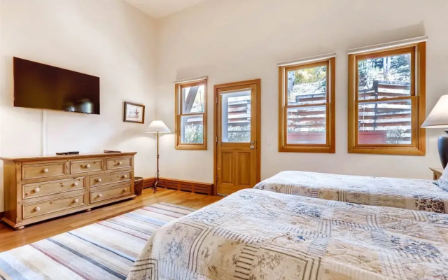 Snowmass Village 2 Bedroom Ski-In, Ski-Out Condo on Fanny Hill