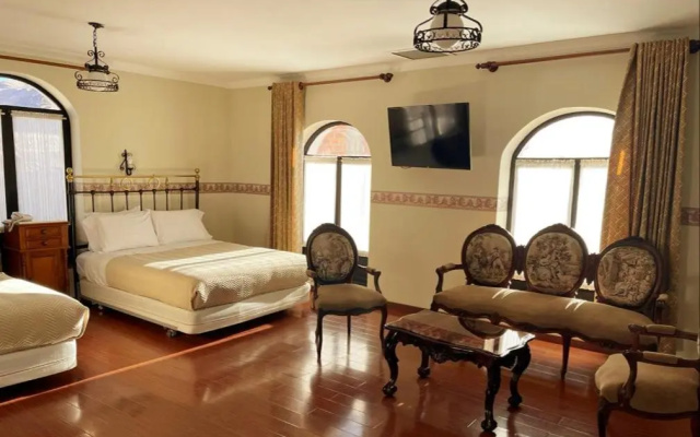 Colonial Hostal