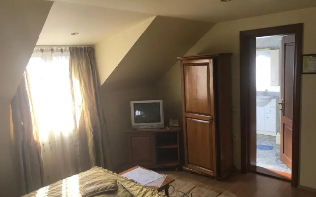 Hotel Cosmos