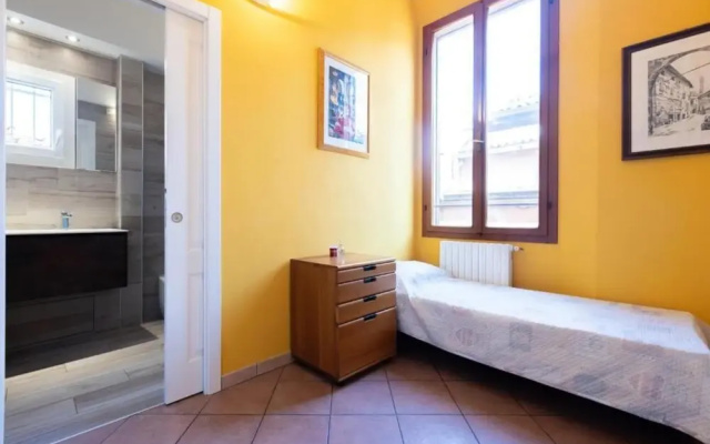 Valdonica in Bologna