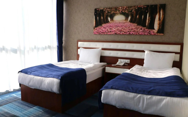 Grand Business Hotel