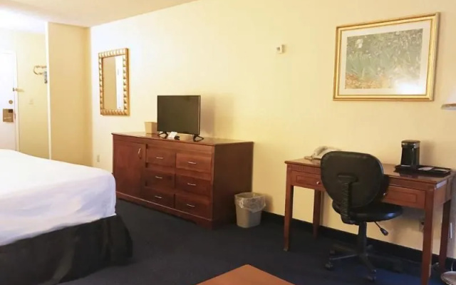 Ramada by Wyndham Windsor Locks