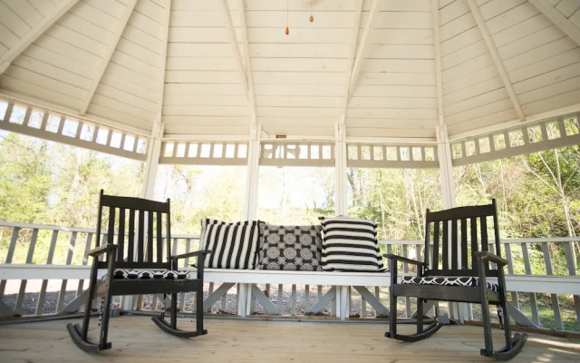 Swamp Rabbit Inn Travelers Rest