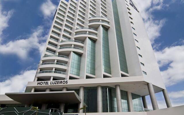 Hotel Luzeiros São Luis вид на фасад