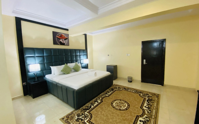 Light Spring Hotel