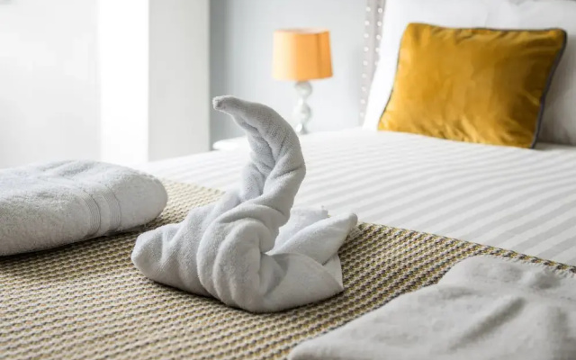 NEW Sleek & Modern Studio in the Heart of Chelsea
