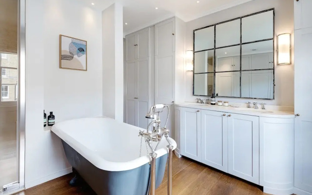 The Notting Hill Townhouse - by Out of Office Lifestyle