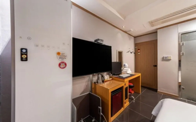 Hotel Staylight Sadang Inn