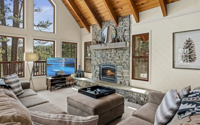 Basque Haus by Tahoe Mountain Properties