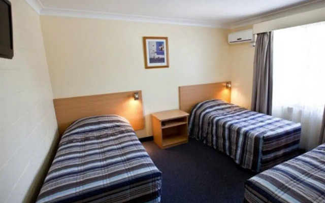 All Seasons Motor Lodge