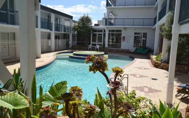West Beach Lagoon 220 Stylish And Cozy