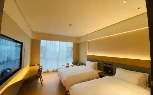 JI Hotel (Chongqing Caijia Metro Station)