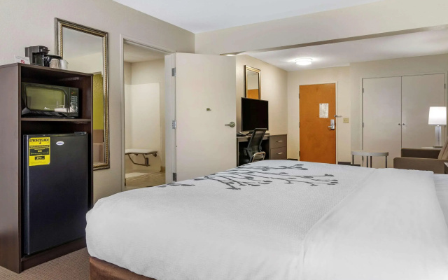 Sleep Inn & Suites Brunswick North