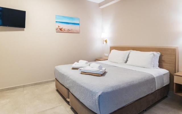 Vakakis Family Luxury Studios 2