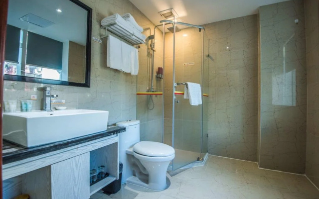 Super 8 by Wyndham Xiamen Zhongshan Lu Lun Du