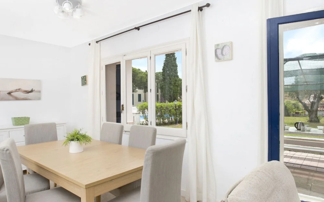 Garden-view Apartment in Calella de Palafrugell With Swimming Pool