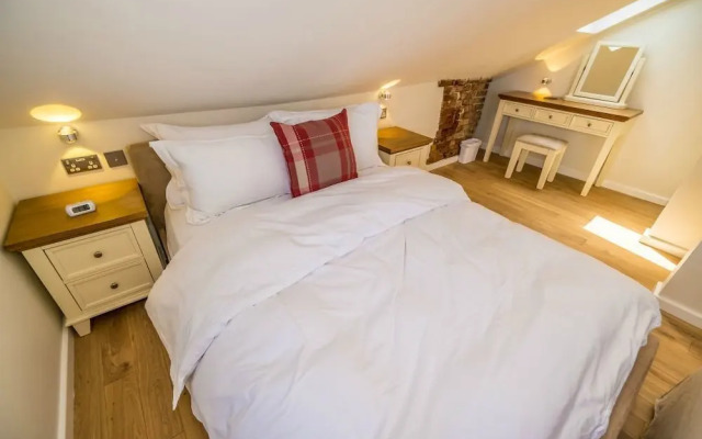 Sea View Holiday Flat - Covehurst Bay