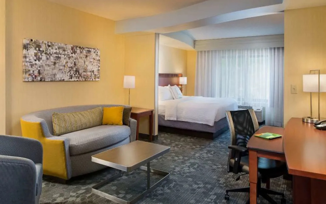 Courtyard Hanover Lebanon