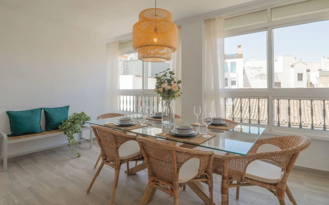 Sunny Terrace Apartment, Old Town Views