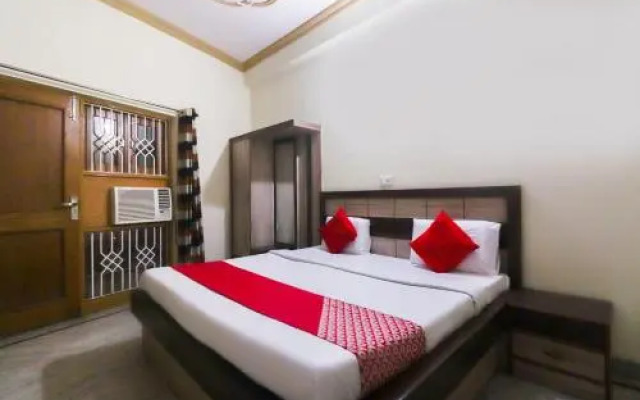 OYO 67668 Hotel Laxmi Palace