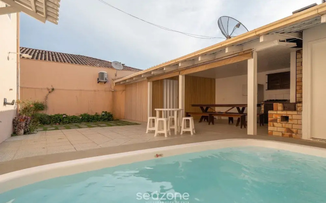 5BR Home w/ Pool in Penha Center Bsl190
