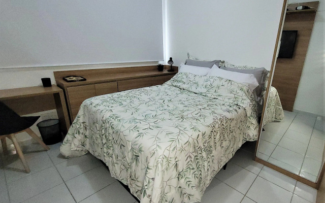Quarto E Sala Novo E Silencioso