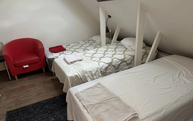 2- bed Apartment in Rosersberg