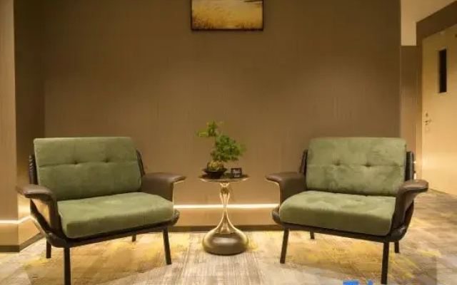 Qiyuan Serviced Apartment (Provincial Central Hospital)