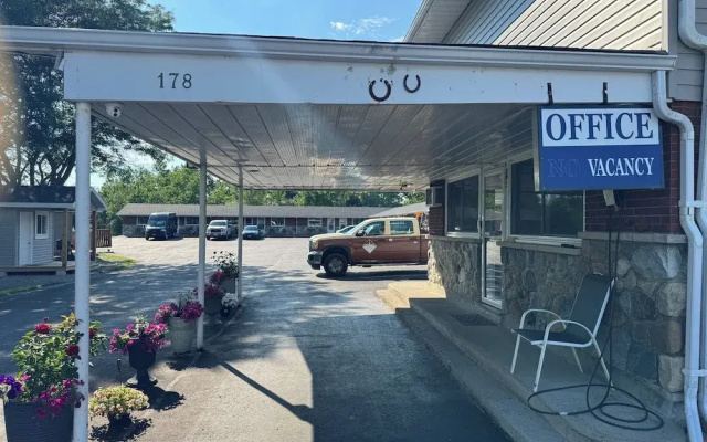 Roger's Motel