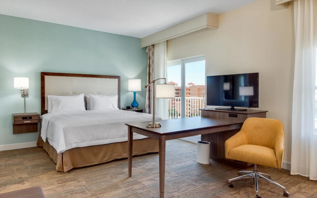 Hampton Inn & Suites Clearwater Beach
