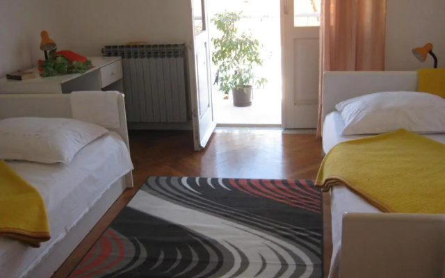 Apartments And Rooms Artemida