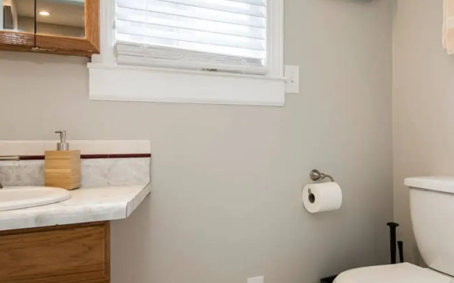 TWO Units Entire Stylish Home by Cozysuites