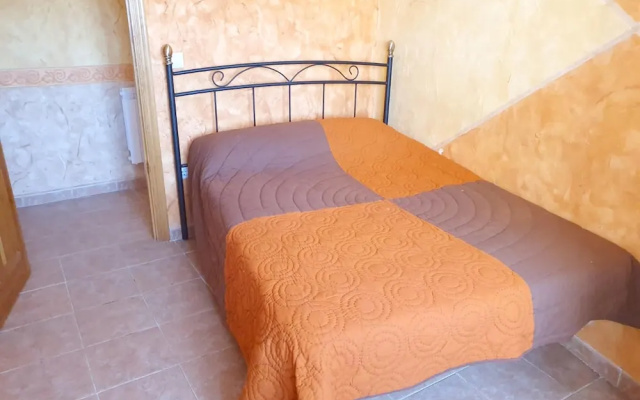 House With 5 Bedrooms in Navaluenga, With Furnished Terrace