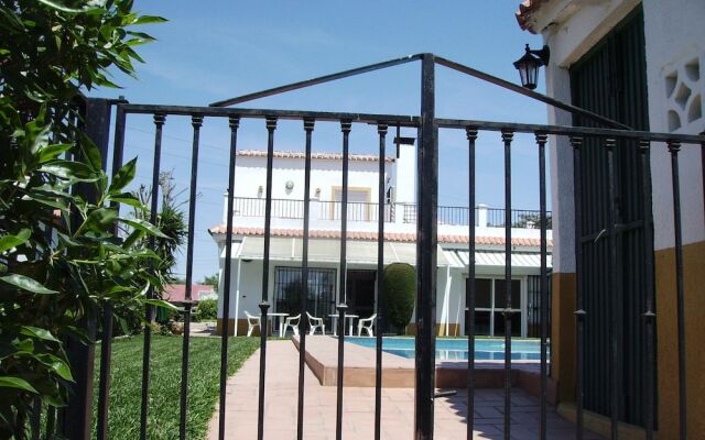 Отель Finca La Luz Bed & Breakfast вид на фасад