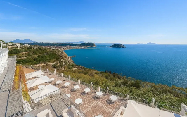 Hotiday Pozzuoli