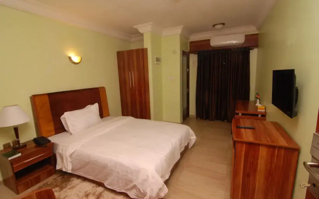Fisher Suites and Apartments
