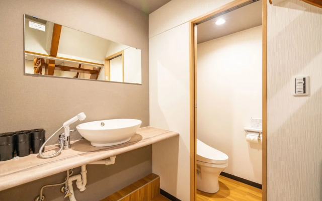 ZAITO Tokyo Oshiage Economy Inn